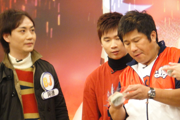 名人串門子-米詩堤甜點王國 | 米詩堤官網，烘培，四季蛋糕，冰淇淋泡芙，黃金泡芙，芒果蛋糕，草莓蛋糕，貝多芬蛋糕，提拉米蘇寶盒，甜點