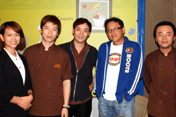 名人串門子-米詩堤甜點王國 | 米詩堤官網，烘培，四季蛋糕，冰淇淋泡芙，黃金泡芙，芒果蛋糕，草莓蛋糕，貝多芬蛋糕，提拉米蘇寶盒，甜點